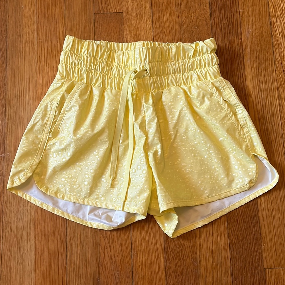 Zyia Yellow Bubble Shorts Size XXS